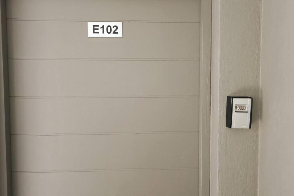 Apartment Away *
